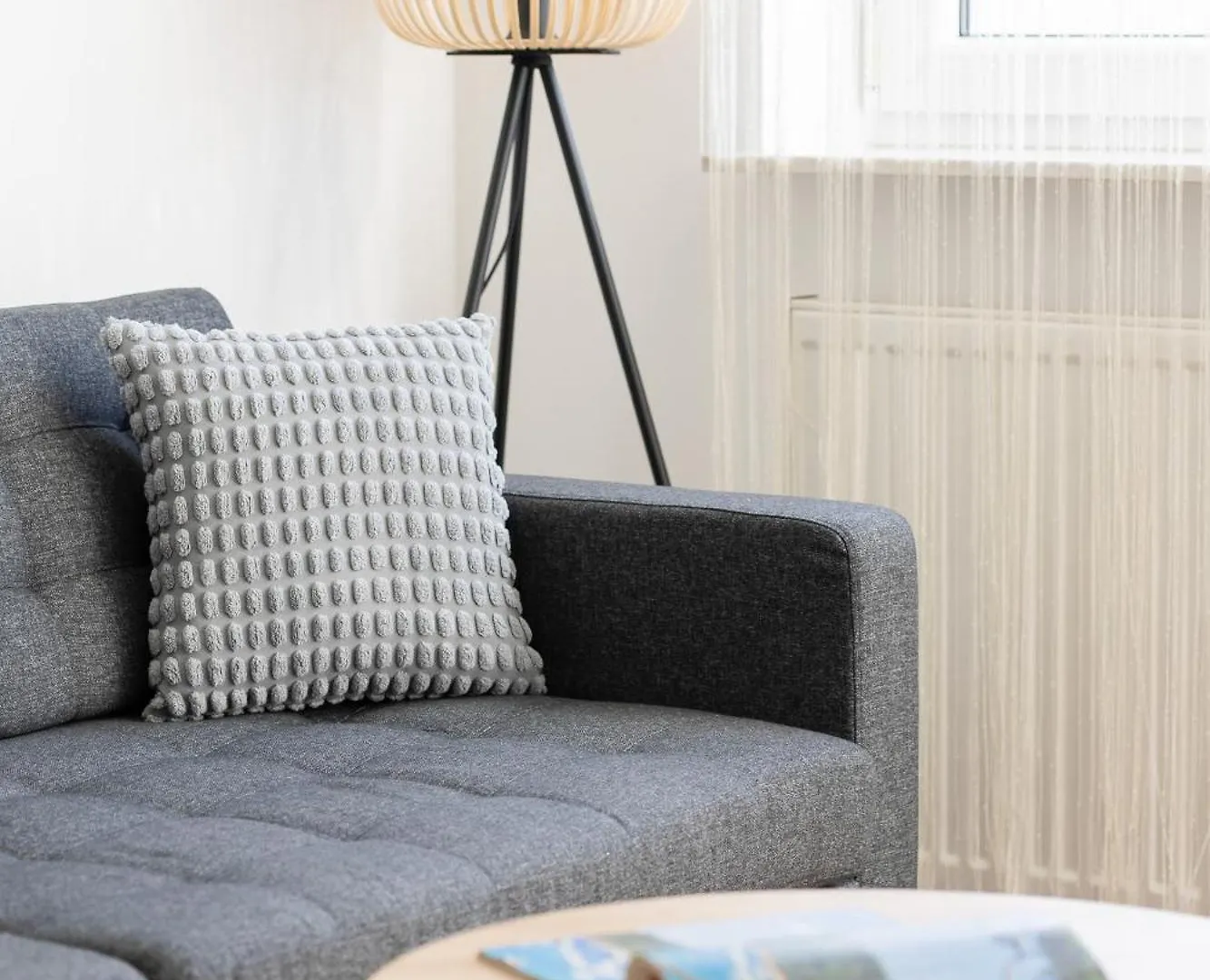 Spacious Apartment With Parking And Balcony By Noclegi Renters 바르샤바 0*,  폴란드